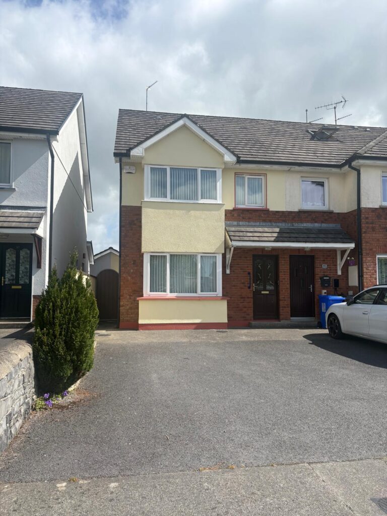 FOR SALE: 40 Palace Fields, Tuam, Co. Galway, H54 Y161